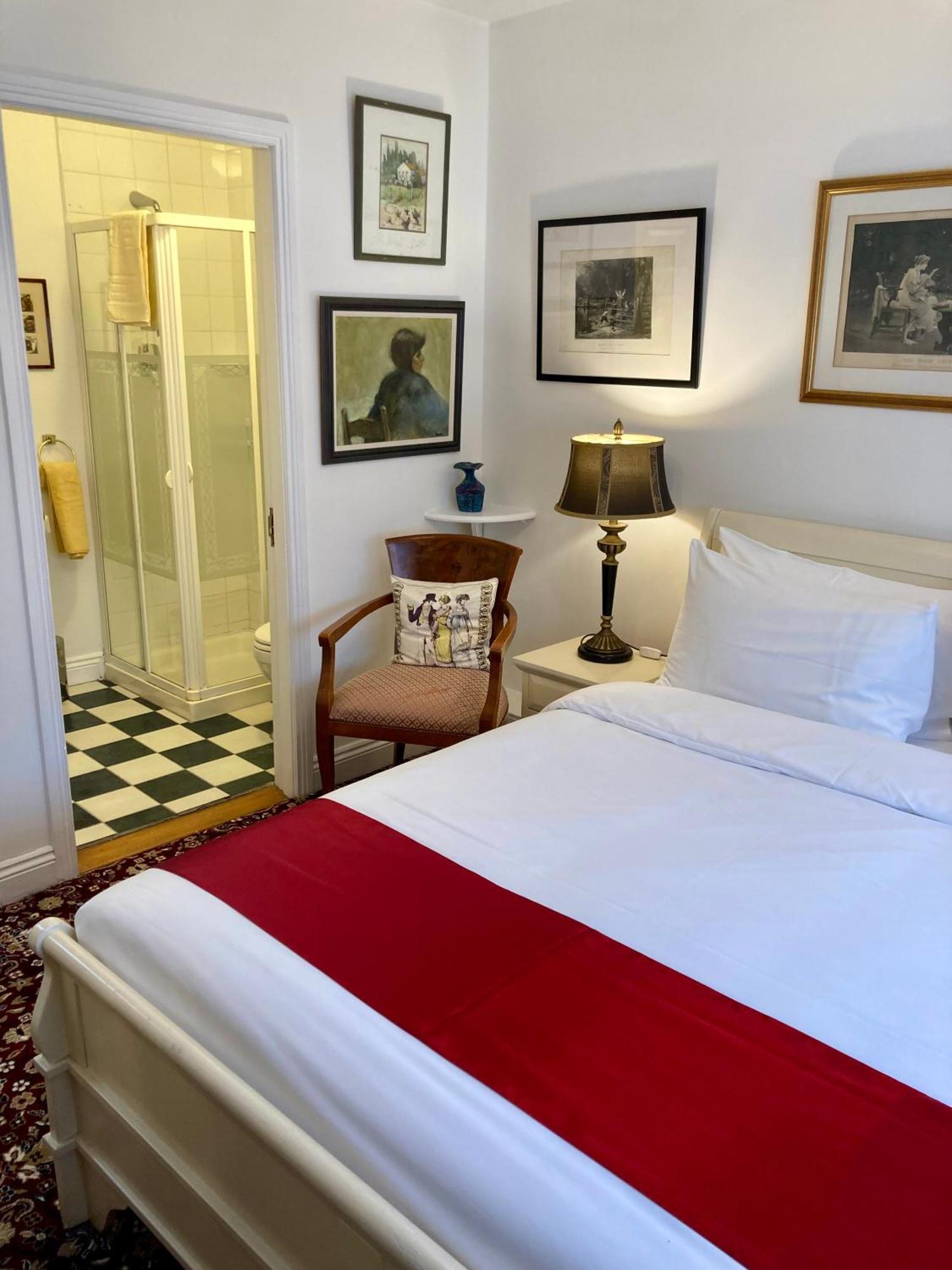 The Gallery B&B, The Glen, Kinsale ,County Cork Экстерьер фото